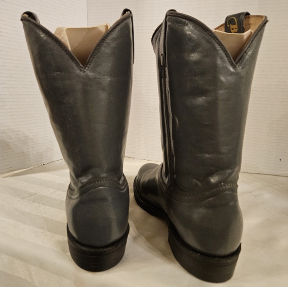 Gray Leather Roper Style Boot with Rounded Toe - Picture 3 of 8